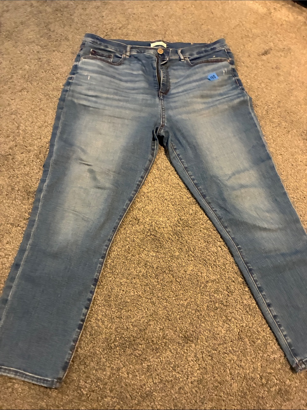Classic Women’s Light Blue skinny crop Jeans #40